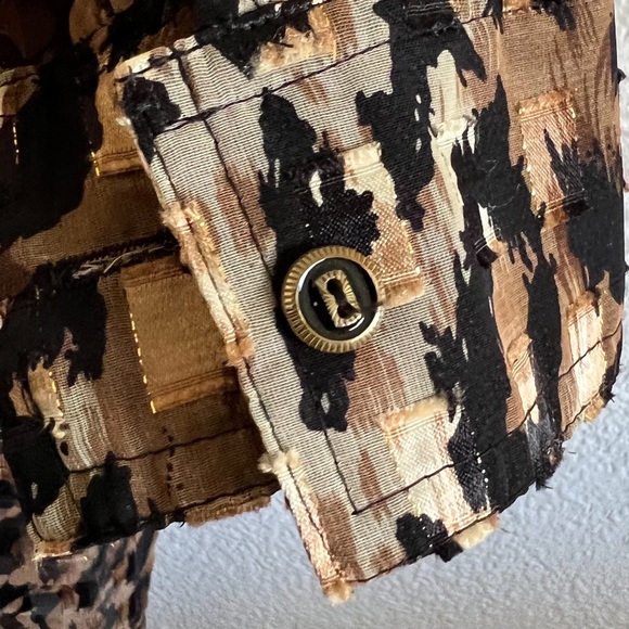 Mesmerize Cheetah Print Longsleeve Button Top - Picture 3 of 4